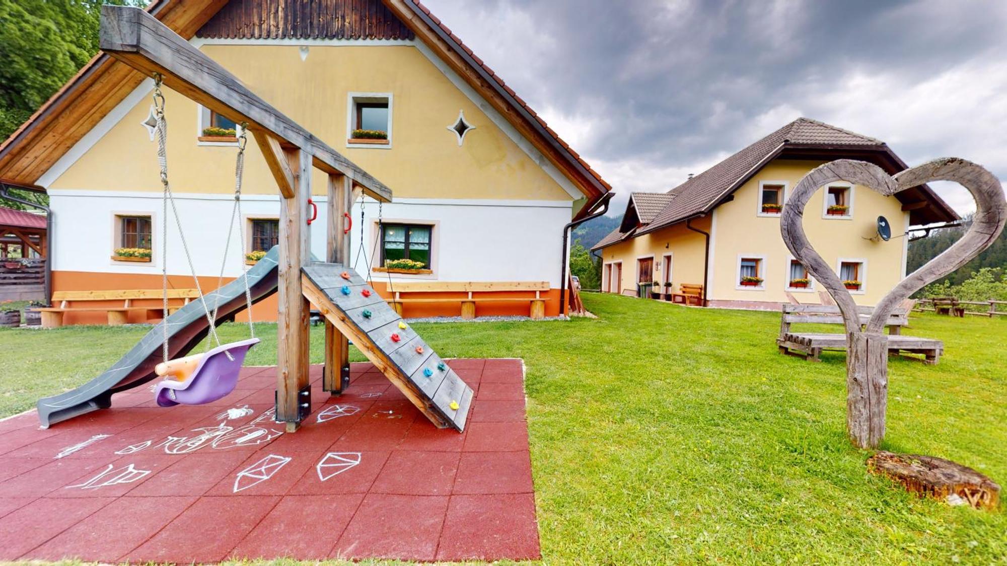 Tourist Farm Gradisnik Apartment Solčava Екстериор снимка